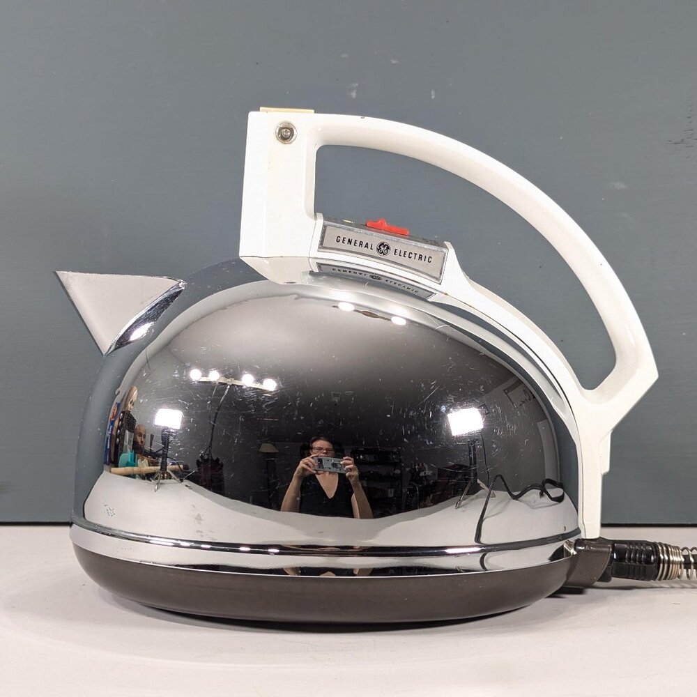 Vintage General Electric Kettle KE62A 1500W Automatic Boil N Shimmer WORKS